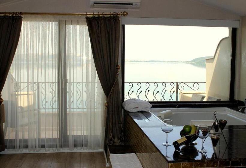 سوئیت پرزیدنت, Lale