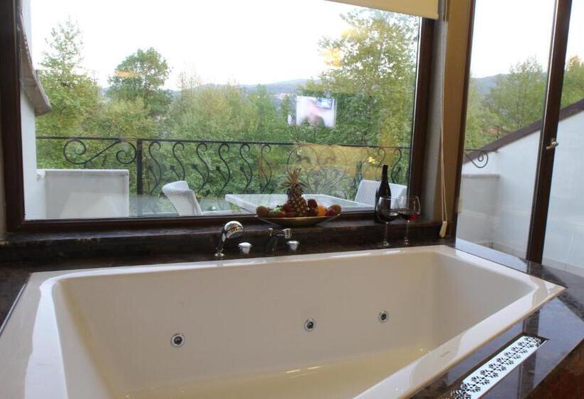 سوییت سوپریور, Lale