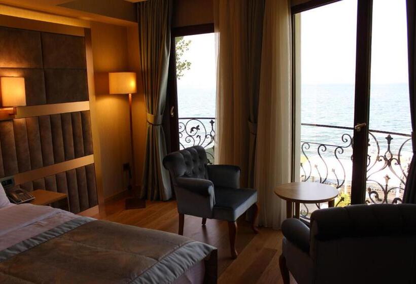 اتاق خانوادگی, Lale