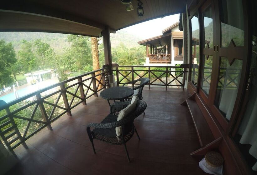 デラックストリプルルーム, Phubachiang Golf & Resort Pakse