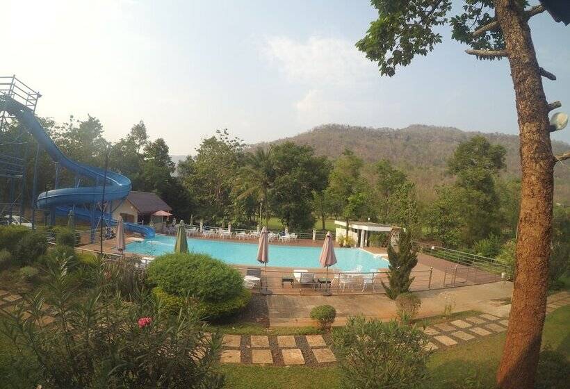 デラックストリプルルーム, Phubachiang Golf & Resort Pakse