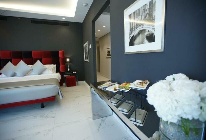 Люкс, Royal Tulip Achrafieh