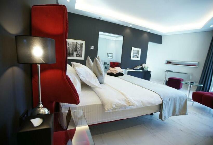 Люкс, Royal Tulip Achrafieh