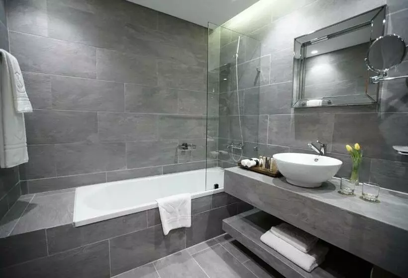 سوییت, Royal Tulip Achrafieh