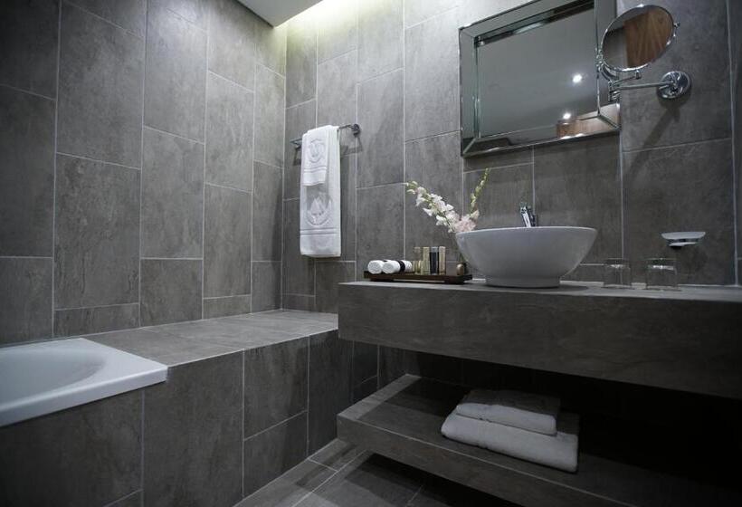 Номер Executive Кровать Кинг, Royal Tulip Achrafieh