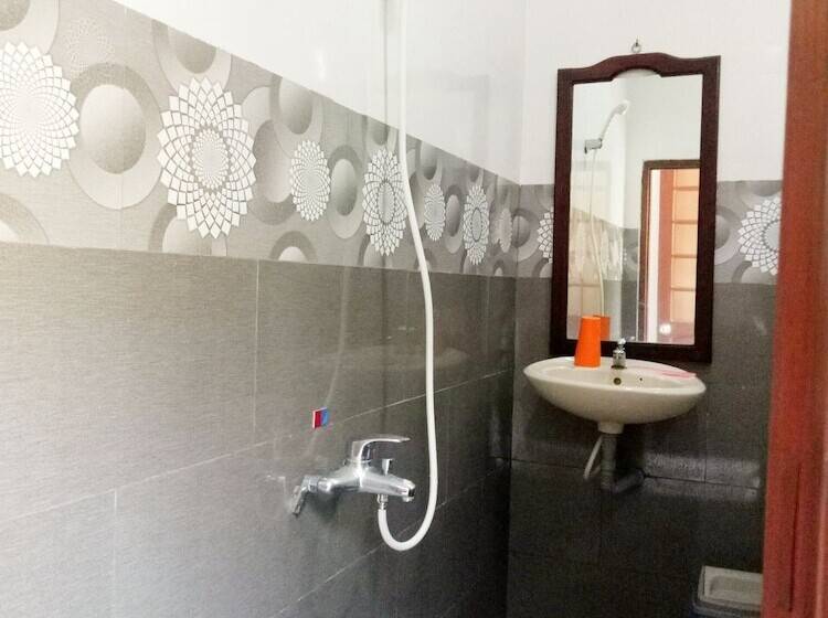 اتاق استاندارد چهار تخته, Suoi Nuoc Resort