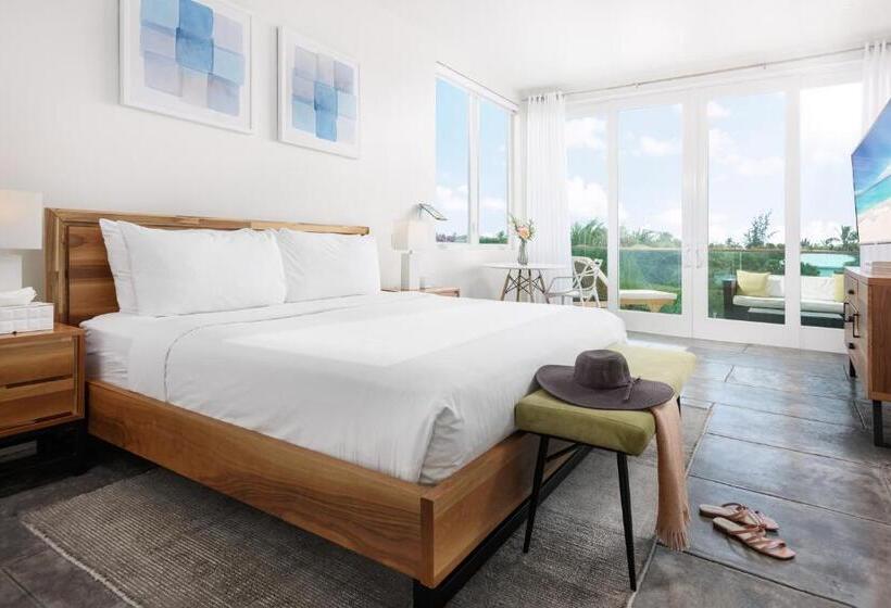 اتاق لوکس با تخت بزرگ, The Oasis At Grace Bay