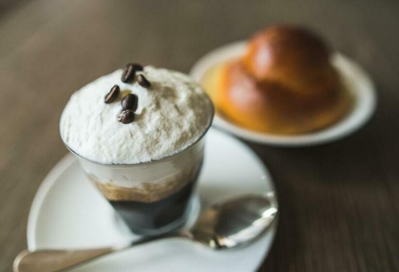 جناح مزود بتراس, Vmaison Hotel Messina