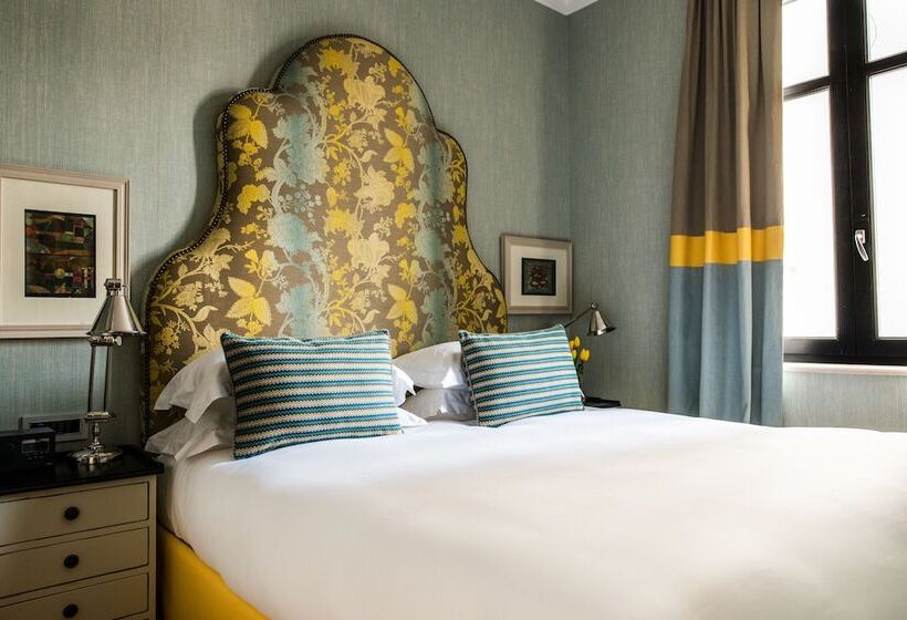 جناح جونيور, Vmaison Hotel Messina