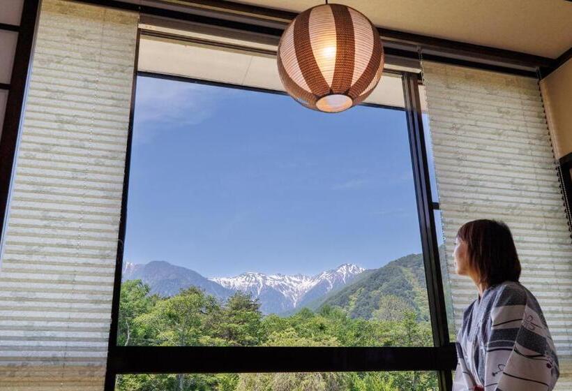 غرفة قياسية رباعية, Yamabuki