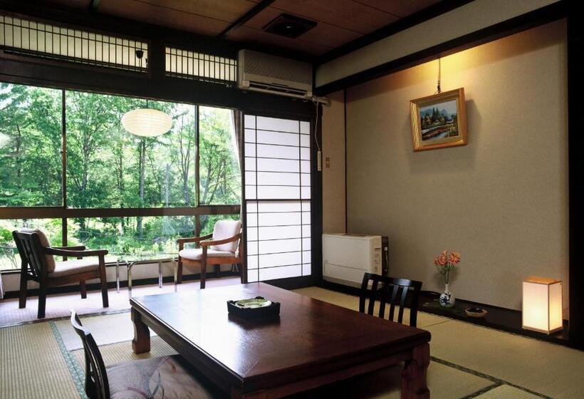 غرفة قياسية رباعية, Yamabuki