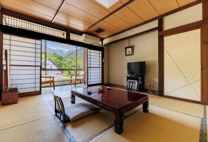 غرفة قياسية رباعية, Yamabuki