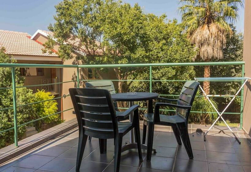 デラックススタジオ, Moonflower Cottages