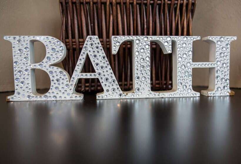 デラックススタジオ, Moonflower Cottages