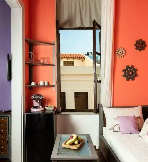 سوییت جونیور با بالکن, Favela Living Space
