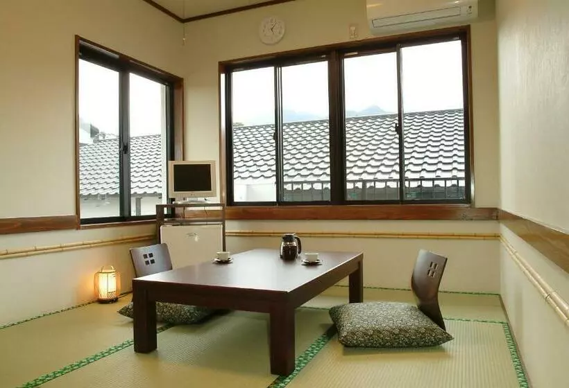バス共有のスタンダードルーム, Jomon No Yado Manten