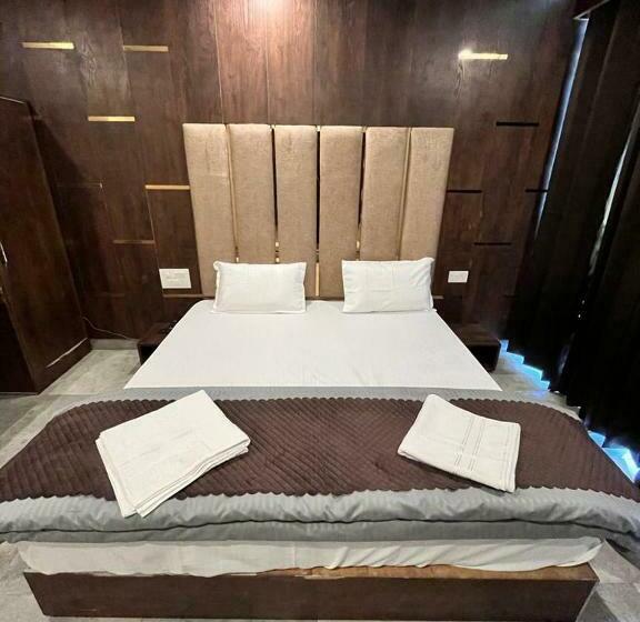 Quarto Deluxe, Hog   House Of Gypsy