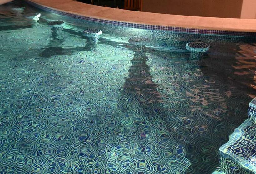 جناح مزود بتراس, Las Lomas