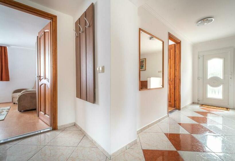 آپارتمان 1 خوابه همکف, Topáz Apartmanházak Keszthely