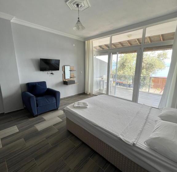 オーシャンビューデラックスルームバルコニー付き, Yakabük Otel