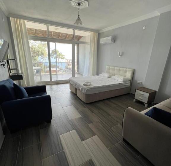 オーシャンビューデラックスルームバルコニー付き, Yakabük Otel