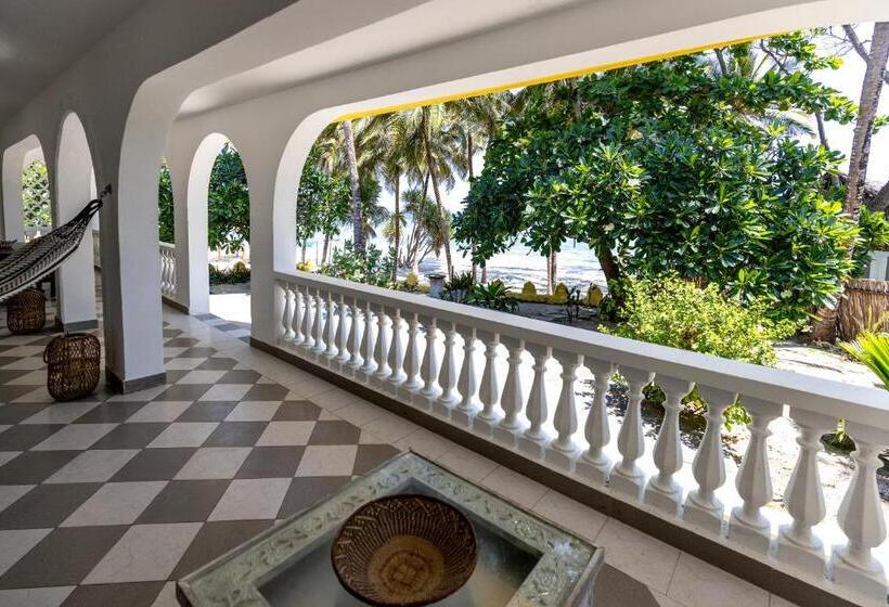 سوئیت با تخت بزرگ, Coconut Beach Boutique   Apasio Lodges