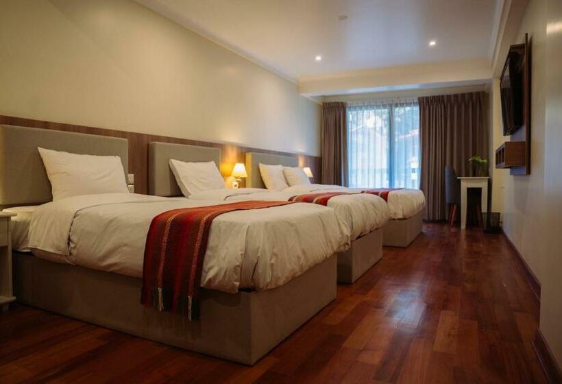 Standaard Driepersoonskamer met Terras, Tikawasi Ollanta 2   Incluye Transporte O Recojo Hacia La Estacion De Tren