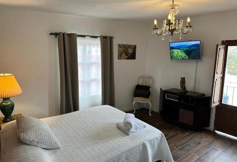 اتاق استاندارد با بالکن, Bs Apart