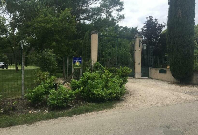 Номер Стандарт Вид на Сад, Chambre D Hôtes Dallara