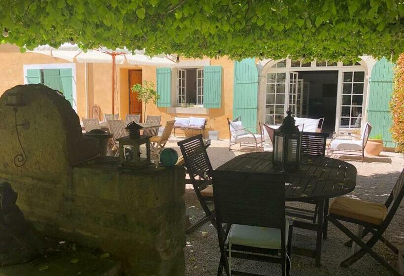 Номер Стандарт Вид на Сад, Chambre D Hôtes Dallara