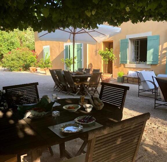 ガーデンビュースタンダードルーム, Chambre D Hôtes Dallara