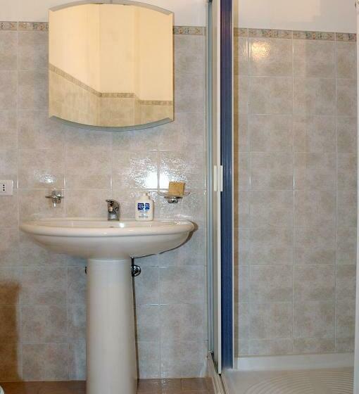 Üç Kişilik Standart Oda, B&b Gulliver