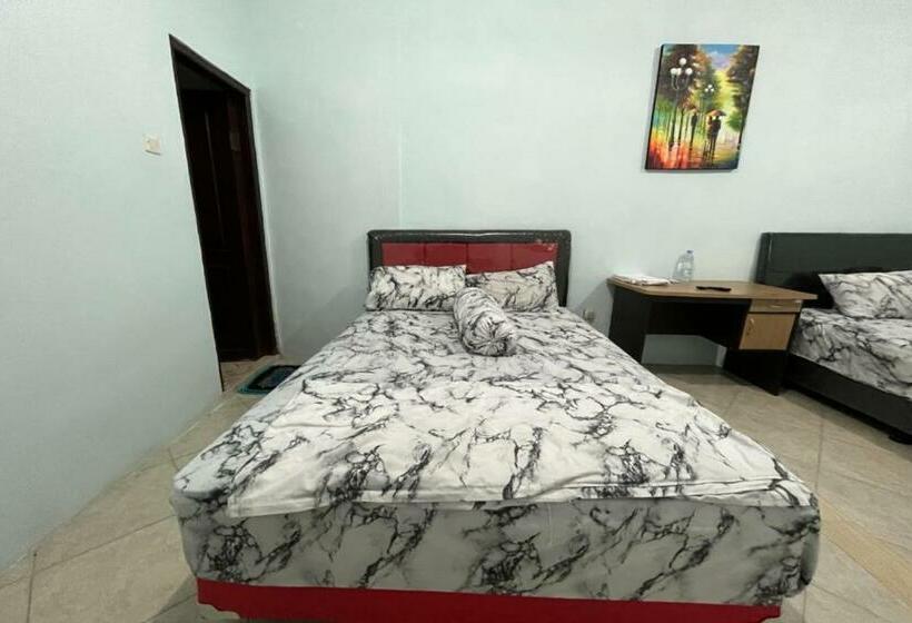 جناح عائلي, Capital O 92615 Villa Utama D Alas Purwo