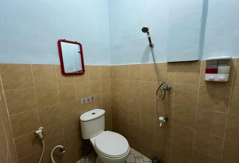 جناح عائلي, Capital O 92615 Villa Utama D Alas Purwo