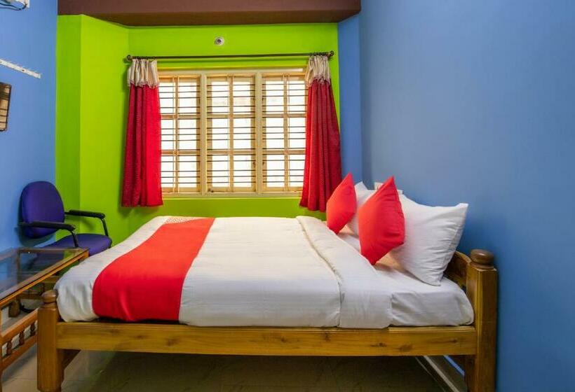 חדר קלאסי לשלושה, Oyo Flagship 68124 Shangrila