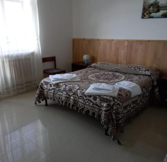 침실 3개 주택, Bellavista   Appartamenti & Affittacamere Sul Lago Di Scanno   Senza Colazione