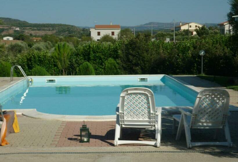 דירת חדר נוף לגינה, Santa Caterina Alghero