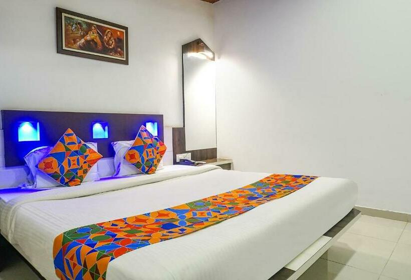 חדר דלוקס, Fabhotel Prime Meera Vatika   Nr Veena Lake