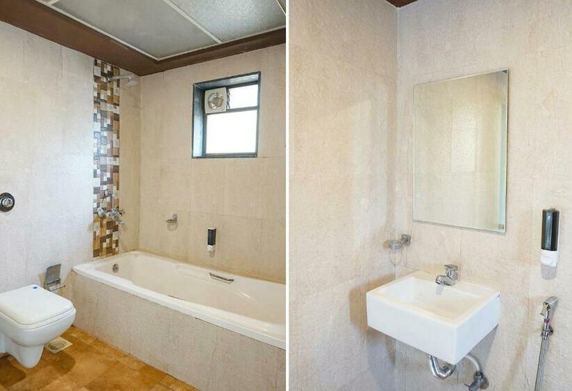 חדר דלוקס, Fabhotel Prime Meera Vatika   Nr Veena Lake