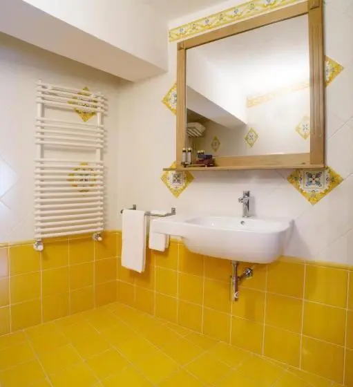 スーペリアールーム, Historic Boutique Hotel Maccarunera