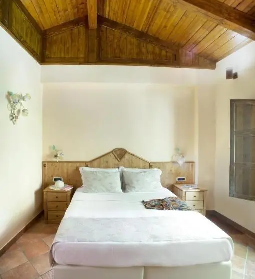 デラックスルーム, Historic Boutique Hotel Maccarunera