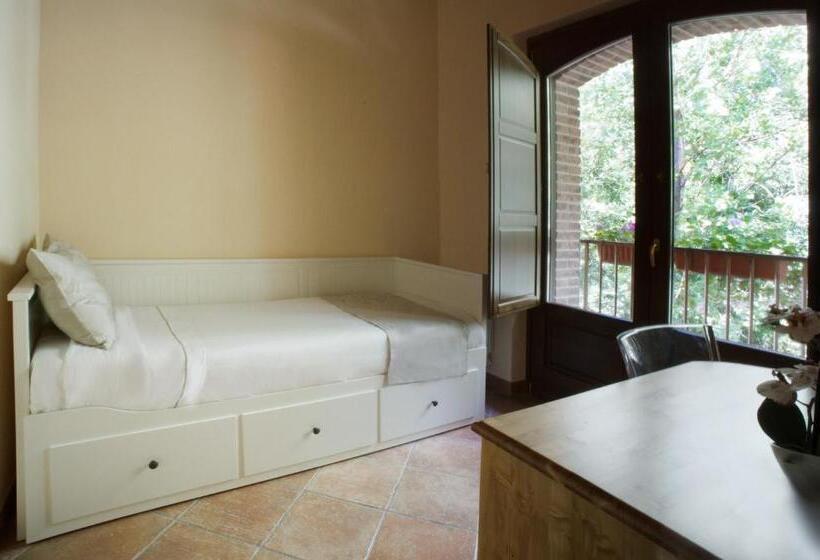 غرفة ديلوكس ثلاثية, Historic Boutique Hotel Maccarunera