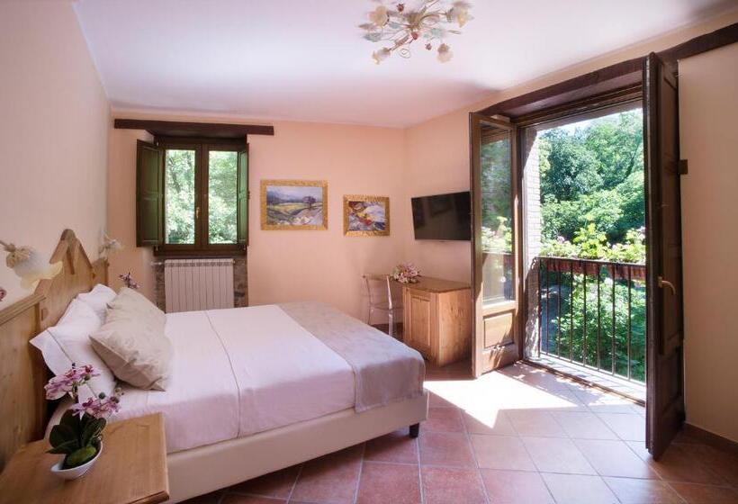 جناح جونيور مزوَّد بشرفة, Historic Boutique Hotel Maccarunera