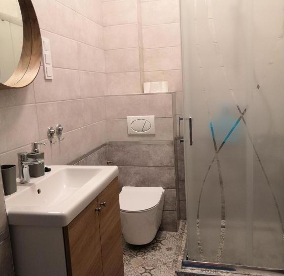 1 Bedroom Apartment Lake View, Elisabeth Vendégház