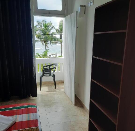 Deluxe Room Side Sea View, White Surfing Beach Resort