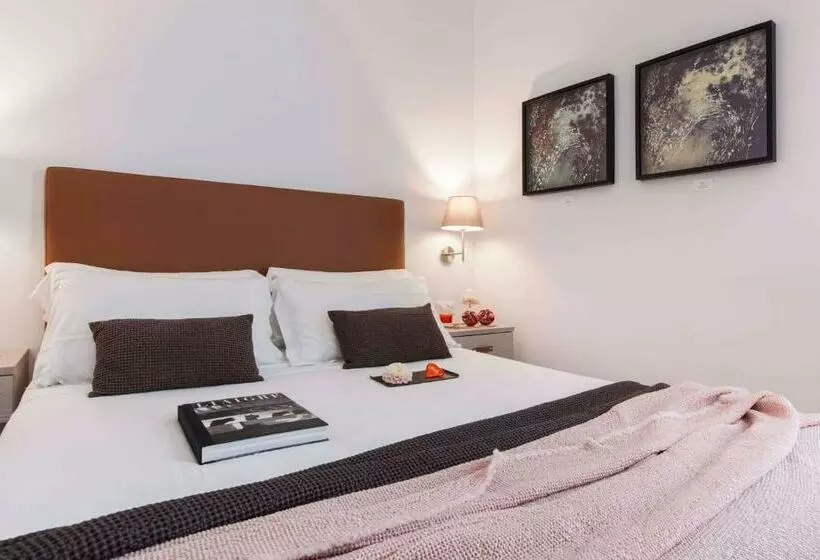 اتاق استاندارد سه نفره, Giuturna Boutique
