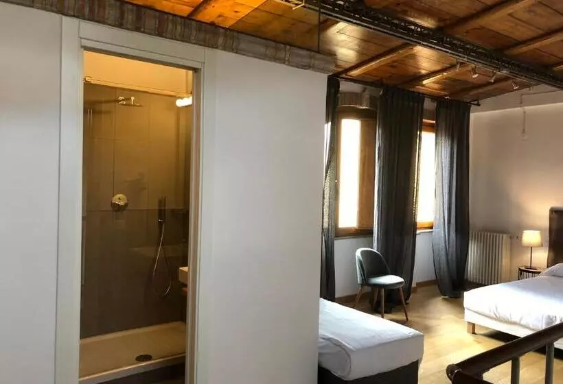 آپارتمان 2 خوابه با تراس, Giuturna Boutique