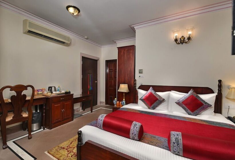 Quarto Estandar, Brijrama Palace, Varanasi By The Ganges