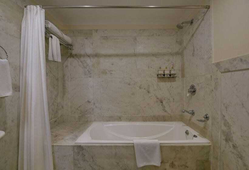 Quarto Estandar, Brijrama Palace, Varanasi By The Ganges