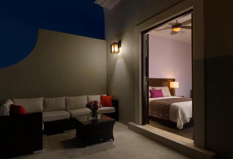 Suite with Terrace, Decanter
